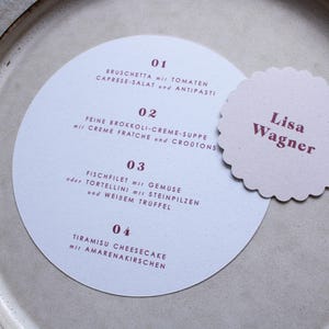 Handgemachte runde Menükarte