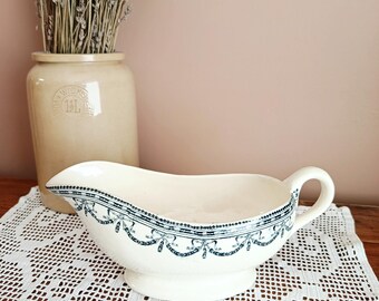 Saucière terre de fer Salins, Guirlandes Louis XVI, ancien, vintage