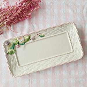 Vintage slip cake dish