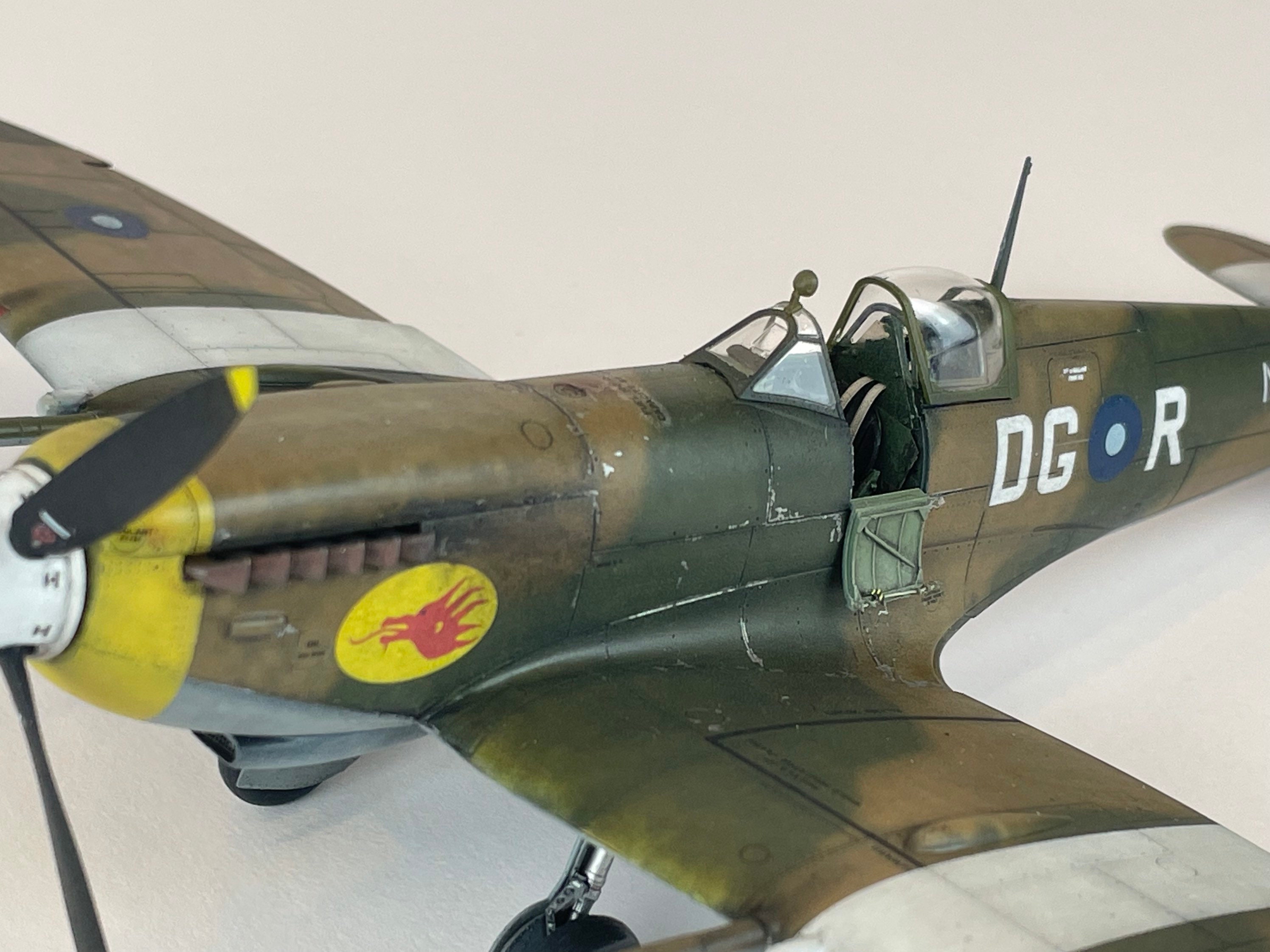 1/48 Scale Supermarine Spitfire Mk.viii S.E.A.C Scale Model ...