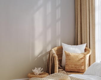 Ombre Wallpaper Featuring a Soft Fade in Beige and Gray - E248