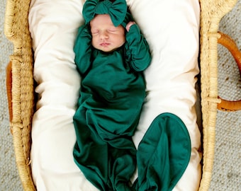 Hunter Green Bamboo Baby Gown with Bow Knot Hat