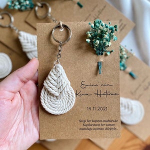 Wedding favors Macramé Keychains, Personalized Wedding Favors for Guests in Bulk, Boho Wedding Favors, Mini Macrame Keychains, Bridal Shower