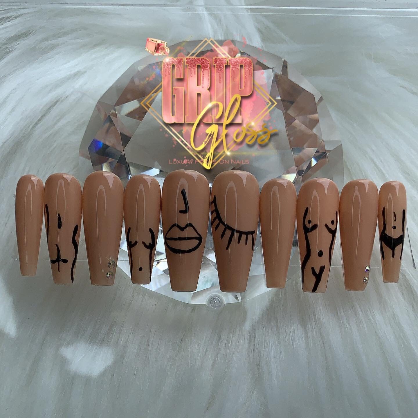 Body Silhouette | Press On Nails