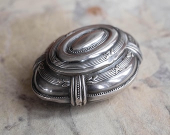 Art Deco Alpaca Silver Oval Box with Lid – Small Ornate Jewelry Trinket Chest (9x7x3.5 cm)