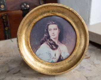 Gold round picture frame Vintage wooden photo frame Victorian wall decor