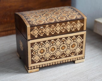 Vintage Wood Marquetry Box, Geometric Curved Lid Jewelry Casket, Trinket Chest, Engagement Ring Holder