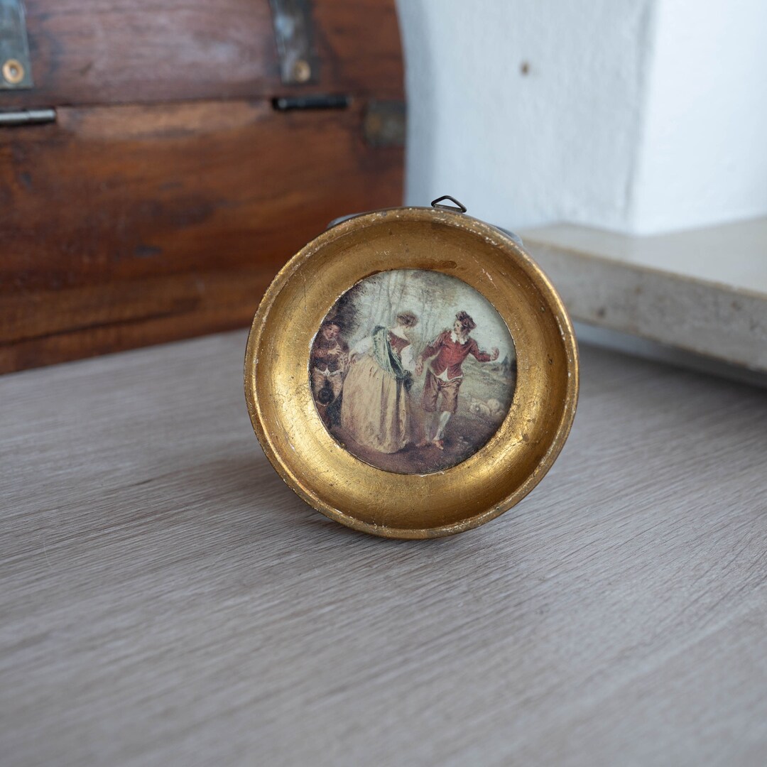 Round Gold Frame Vintage Wood Wall Picture Frame Gilded Wooden Photo ...