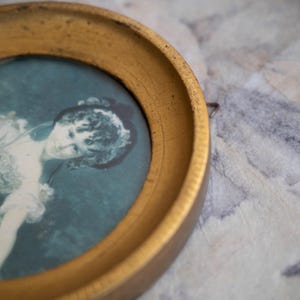 Round gold frame Vintage wood wall picture frame Gilded wooden photo frame image 15