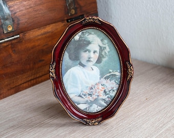 Vintage red and gold oval photo frame - Ornate picture frame - Cherry burgundy wall decor - Victorian style interior