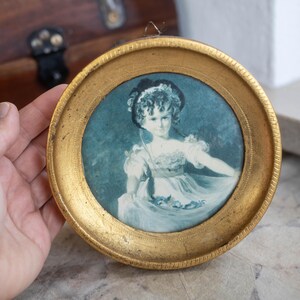 Round gold frame Vintage wood wall picture frame Gilded wooden photo frame Italian victorian circle wall frame