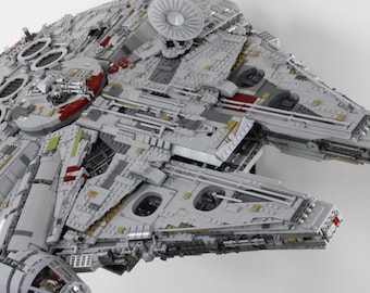 Adjustable Wall Mount for LEGO® Star Wars™ 75192 UCS Millennium Falcon™