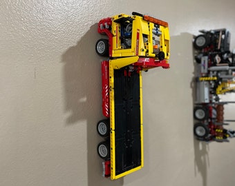 Vertical Wall Mount for LEGO® Technic 8109 Flatbed Truck