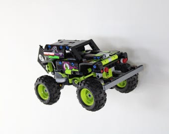 Wall Mount for LEGO® Technic® 42118 Monster Jam™ Grave Digger®