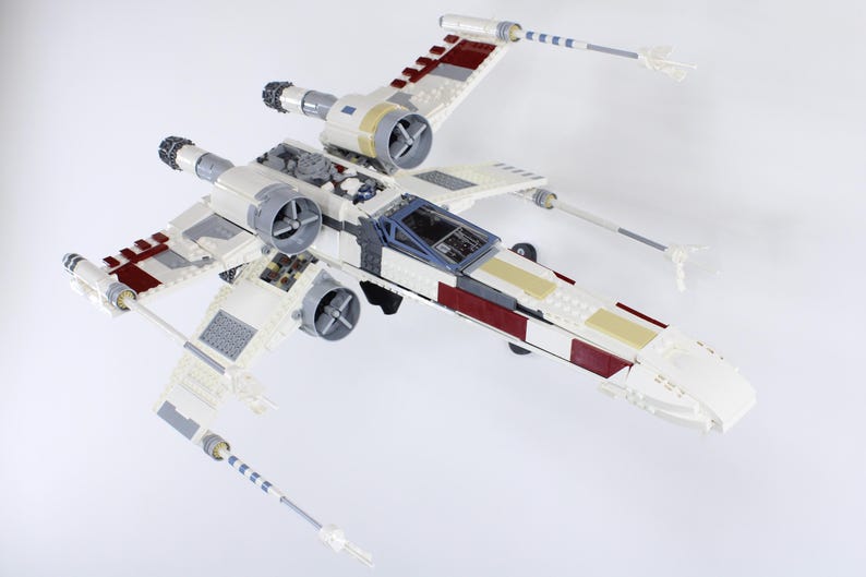 Adjustable Wall Mount for LEGO® Star Wars™ 75355 X-Wing Starfighter™