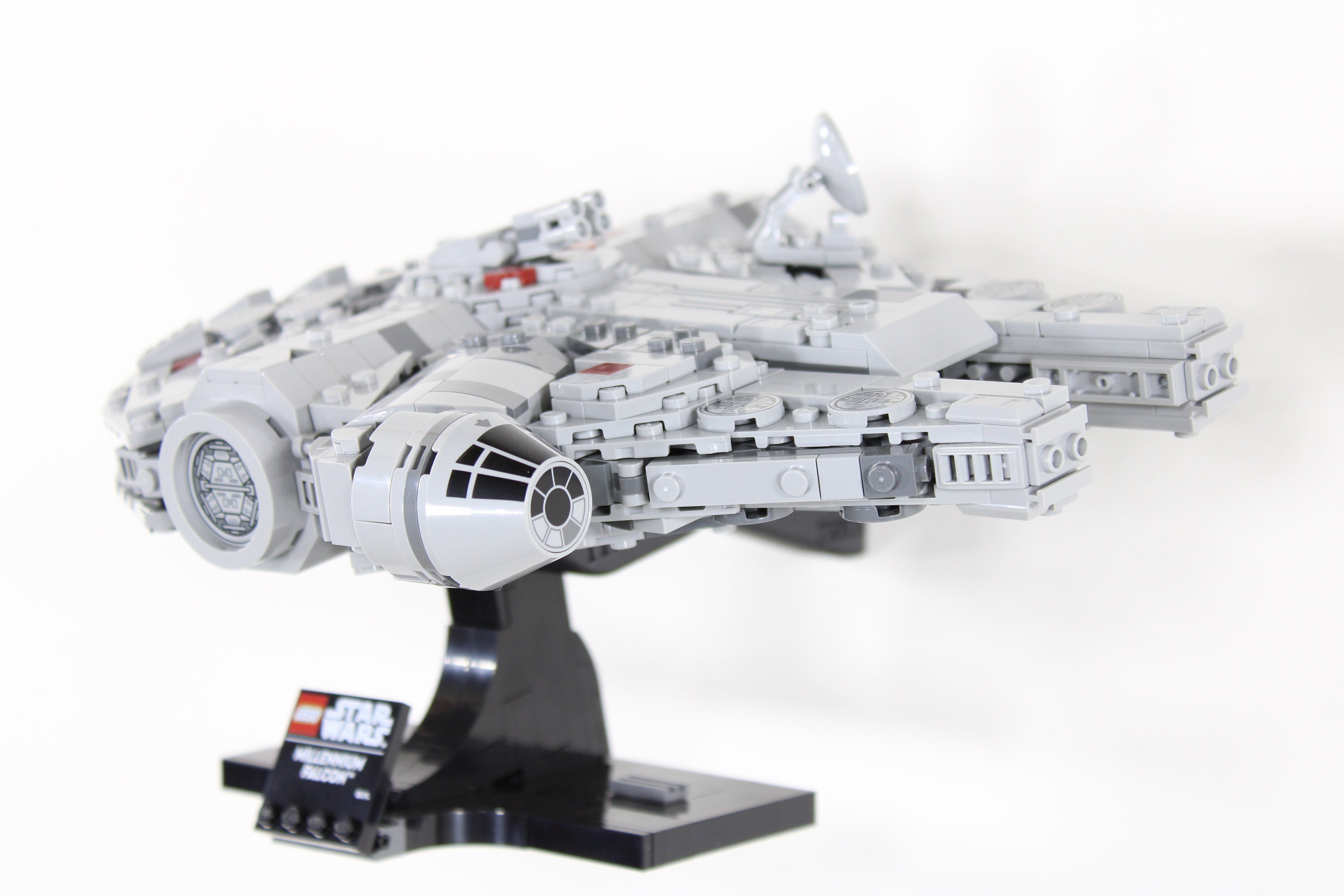Lego millennium falcon white hotsell