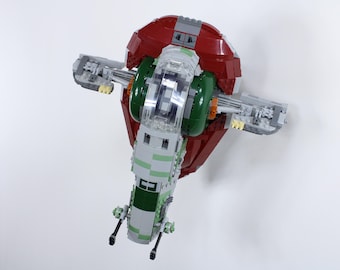 Soporte de pared ajustable para LEGO® Star Wars™ 75243 Slave l™ – Edición del 20.º aniversario