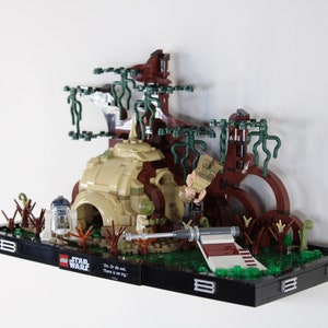 Wall Mount for LEGO® Star Wars™ 75330 Dagobah™ Jedi™ Training Diorama