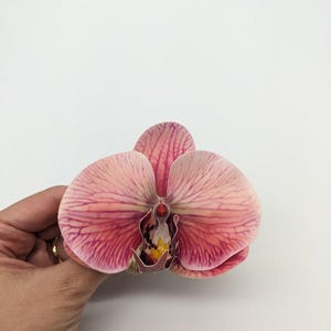 Handmade Pink Orchid Napkin Ring: Jute & Plastic Flower Decor