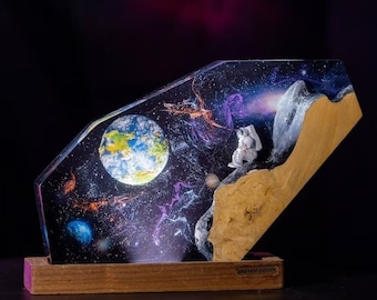 Lámpara de noche espacial de resina y madera, lámpara interestelar de epoxi, lámpara artística de resina y madera con forma de astronauta, lámpara de noche espacial personalizada, regalo para él