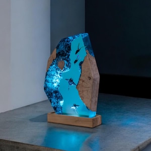 Lamp scuba diver ocean, Ray lamp resin, epoxy resin wood, custom resin epoxy lamp, blue ocean lamp, table lamp resin wood, shark epoxy lamp