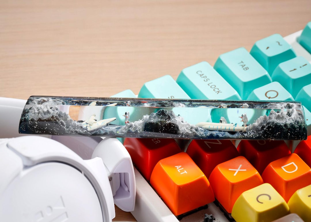 Astronaut Artisan Resin Keycap, Space Galaxy Keycap, Spacebar Keycap ...