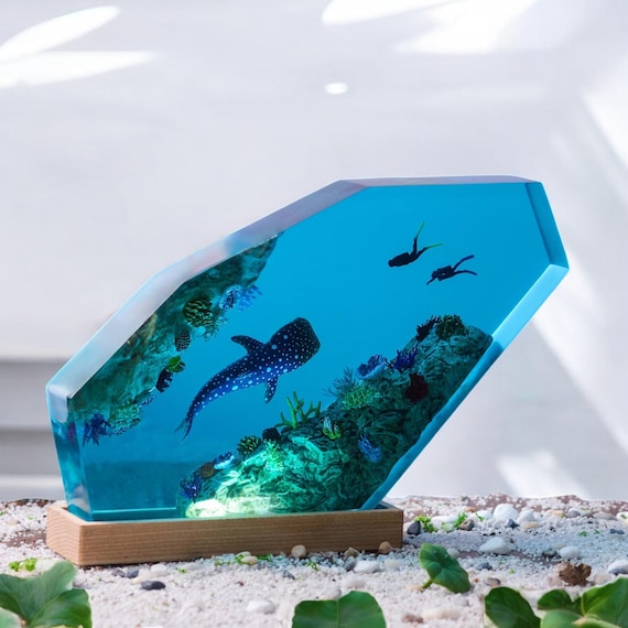 Lamp scuba diver ocean, whale shark lamp resin, custom resin epoxy lamp, blue ocean lamp, table lamp, christmas gift, Gifts for girlfriend