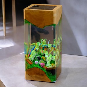 Lamp custom resin, Gundam resin lamp, night light wood, Epoxy resin lamp, Custom resin lamp, Green resin epoxy, Handmade Gift for Him