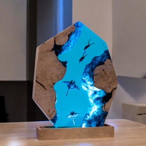 Lamp scuba diver ocean, Ray lamp resin, epoxy resin wood, custom resin epoxy lamp, blue ocean lamp, table lamp resin wood, shark epoxy lamp