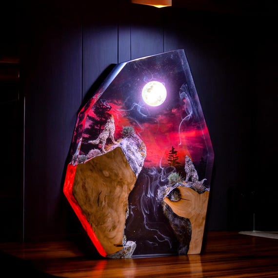 Lamp wolf epoxy resin, epoxy resin wood, custom resin epoxy lamp, red black lamp, Wolf decor art, table lamp night light, bedside lamp wood