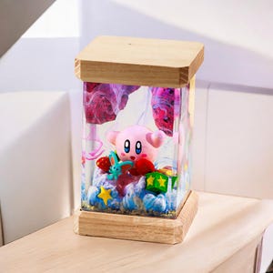 Lamp custom resin, Kirby resin lamp, night light epoxy, Kirby anime lamp, custom resin epoxy, table lamp, bedside lamp wood, nightstand lamp
