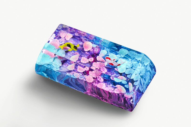 Teclas de resina com estampa de carpa koi rosa e azul | Perfil OEM R1 SA | Teclas ESC rosa e azul | Teclas artesanais para teclados mecânicos Cherry MX para jogos imagem 3