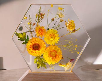 Flower Resin Epoxy Lamp, Handmade Night Light, Custom Wood Bedside Lamp, LED Nightstand Lamp, Resin Art Decor, Gift Idea