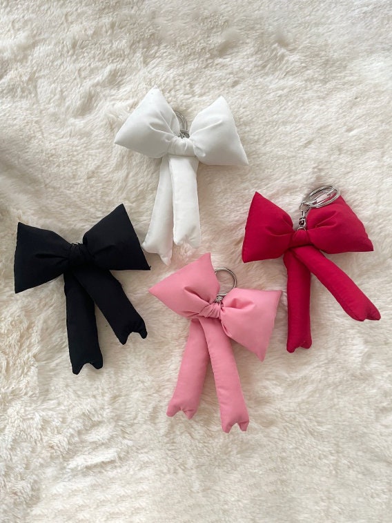 Padded Ribbon Bea Keychain | Trendy Padded Ribbon Charm on Keyring | Kitschy ...