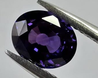 Natural Velvety Purple Sapphire 1.58cts Ceylon for Engagement Rings