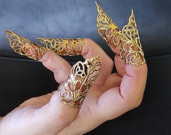 Brass Armor Knuckle Ring: Stiletto Vampire Finger Claw, Gothic Witch Jewelry
