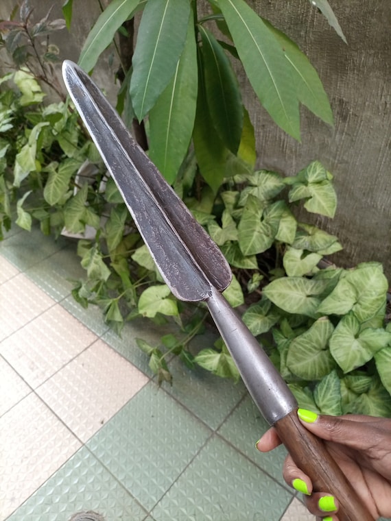 Vintage Tanzanian Hunting Spear Walking Hiking Deco Antique Longido Strong African Acacia Wood Art Heavy Iron Blade Tips 55IN Original Used