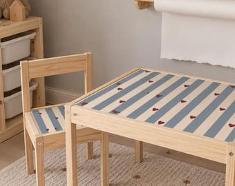 Pegatinas azules para mesa auxiliar Latt de IKEA. Pegatinas azules para mesa auxiliar Latt, pegatinas decorativas bonitas para muebles, pegatinas azules para niño.