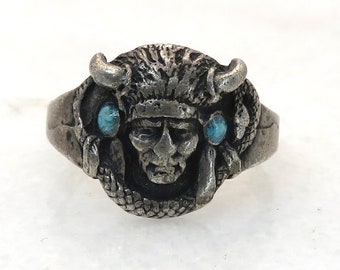 Vintage sterling silver turquoise Indian chief ring