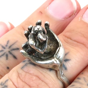 Vintage Sterling silver modernist lovers embrace kissing ring
