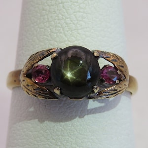 Antique 18K gold Star Diopside ruby pinky midi ring