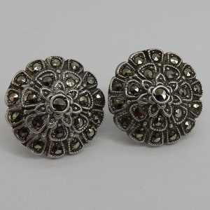 Vintage sterling silver marcasite flower screw on earrings