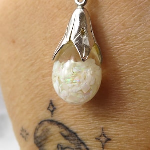 Vintage Sterling silver floating opal necklace