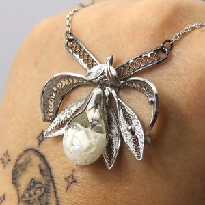 Vintage Sterling silver floating opal necklace