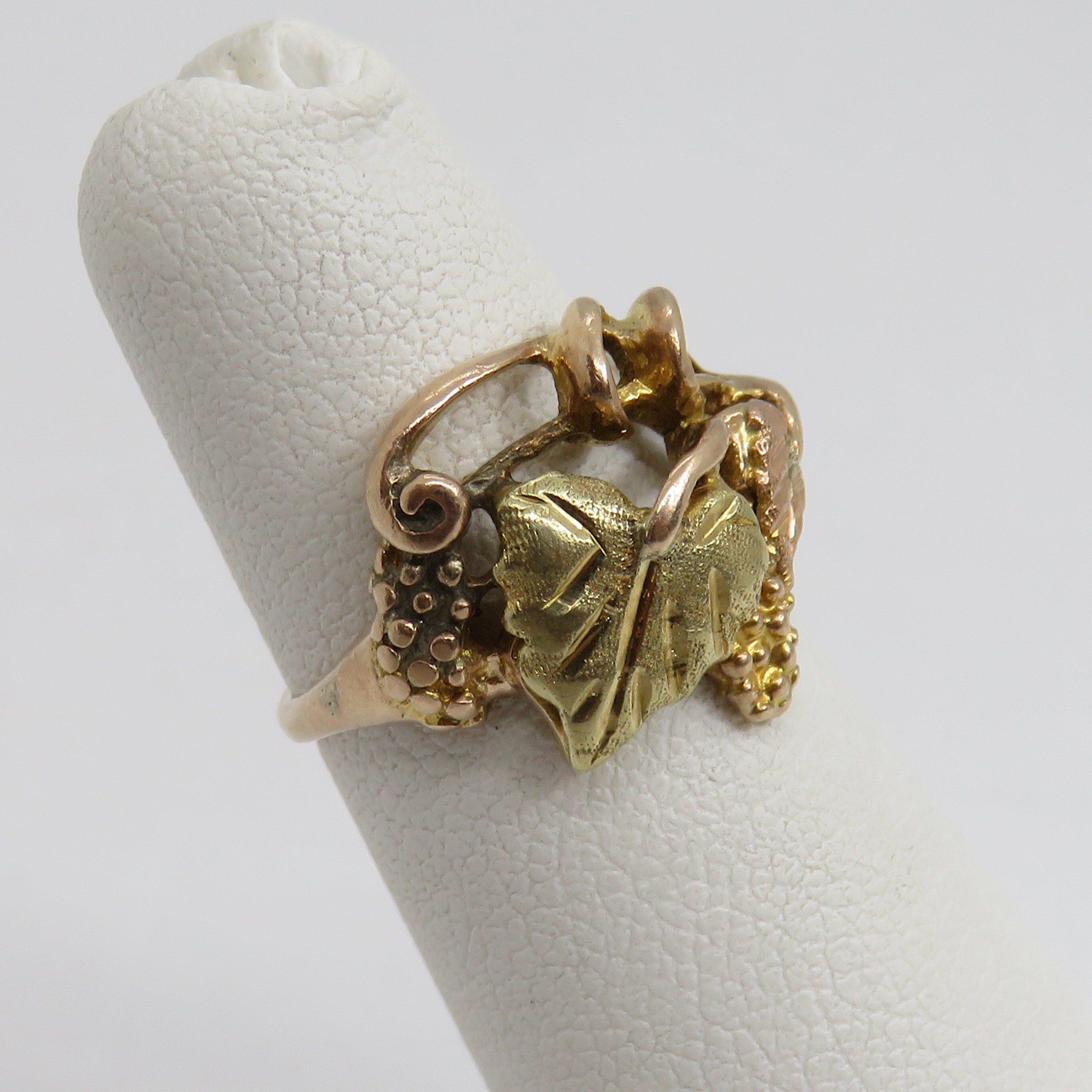 Vintage 10k Tri Color Black Hills Gold Grape Vine Leaf Ring - Etsy