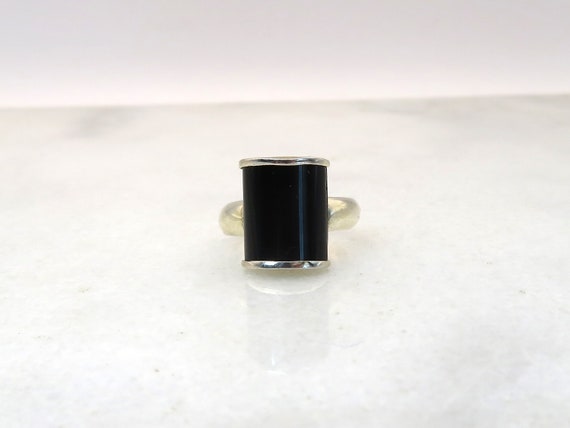 Vintage sterling silver onyx ring - image 2