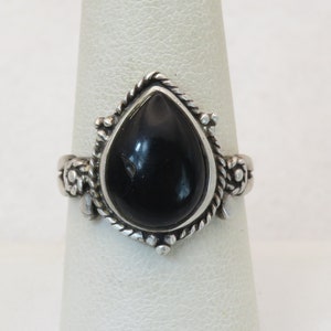 Vintage sterling silver onyx ring