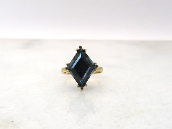 Vintage 10k gold synthetic alexandrite ring - image 4