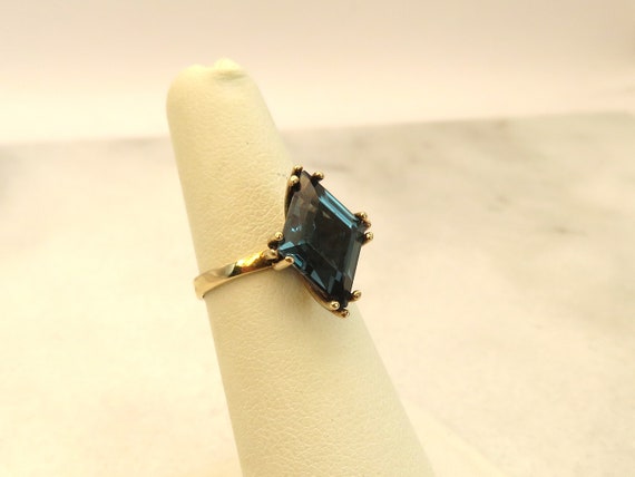 Vintage 10k gold synthetic alexandrite ring - image 6