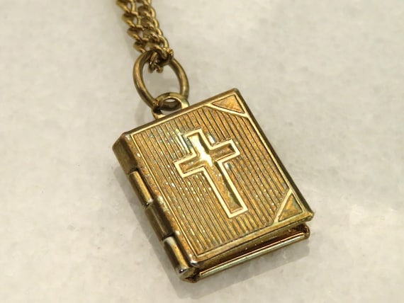 Vintage Gold tone cross bible locket necklace - Gem
